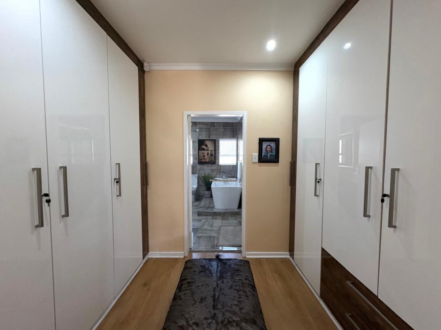 3 Bedroom Property for Sale in Seemeeupark Free State